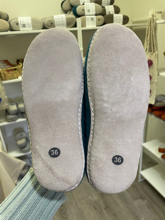 IMPERFECT Wool Slipper Clog in Peacock - size 36