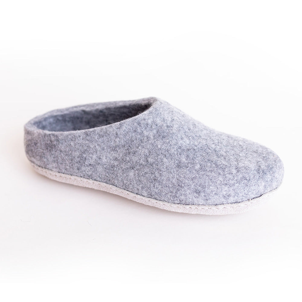 Wild Hearts Market wool slipper in Ash grey