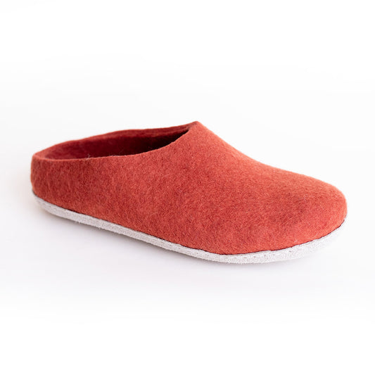 Wild Hearts Market wool slipper in Spice red